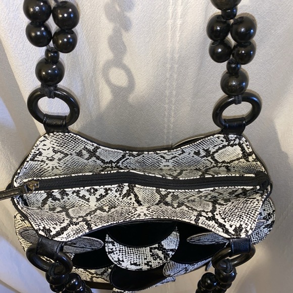 VTG Bueno Faux Snakeskin Black & White Shoulder Bag Layered Disc Bead Purse Glam - Picture 3 of 9